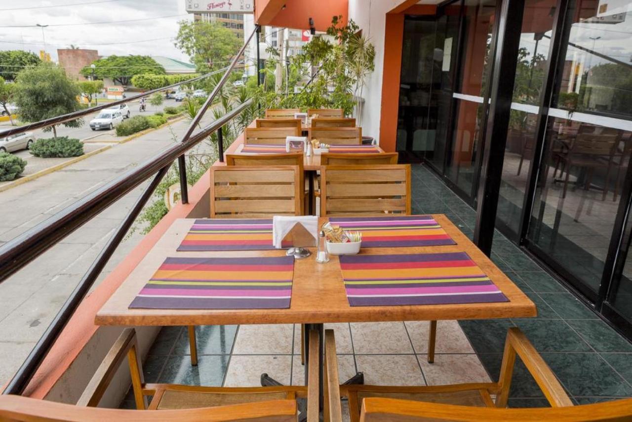 Hotel Flamingo Irapuato Exterior foto