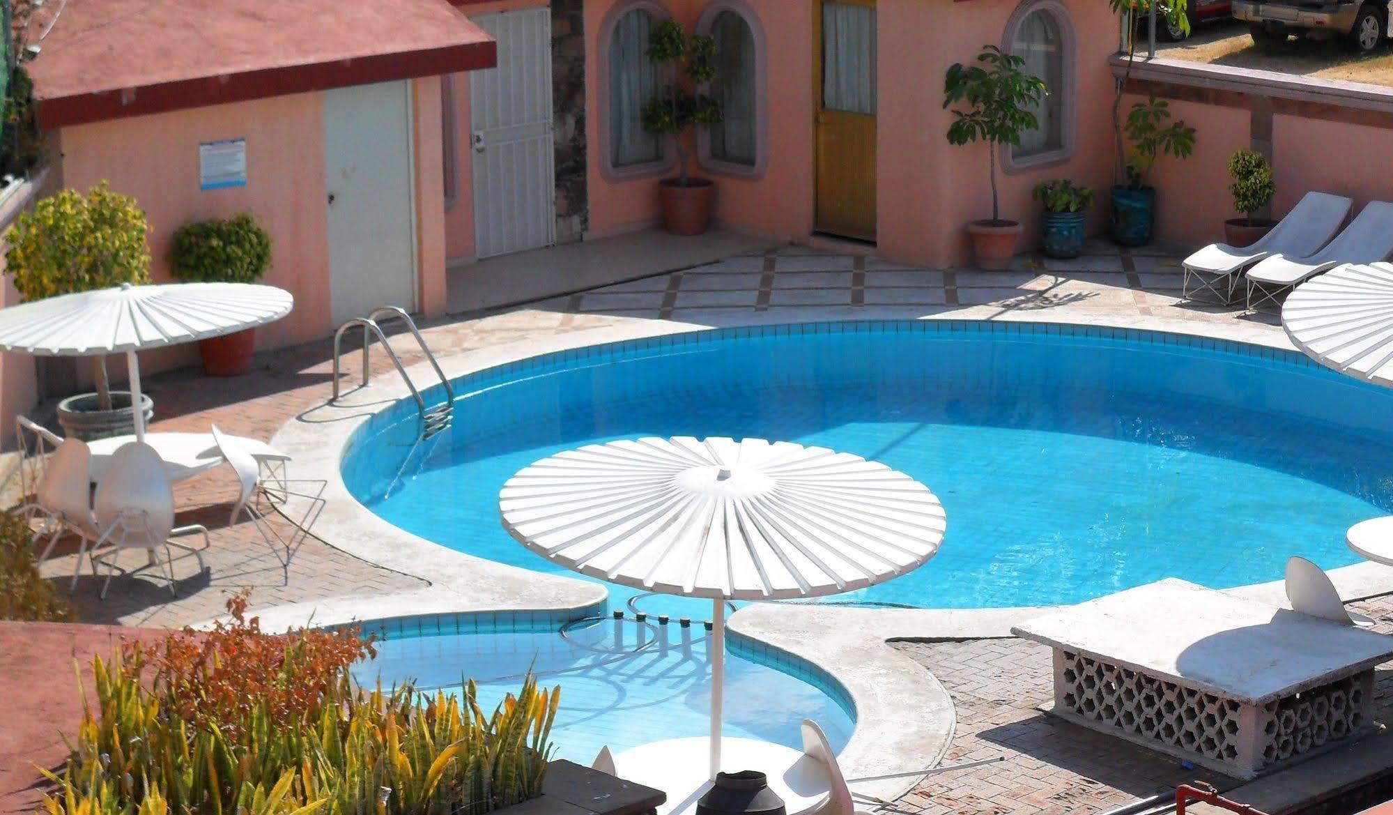 Hotel Flamingo Irapuato Exterior foto